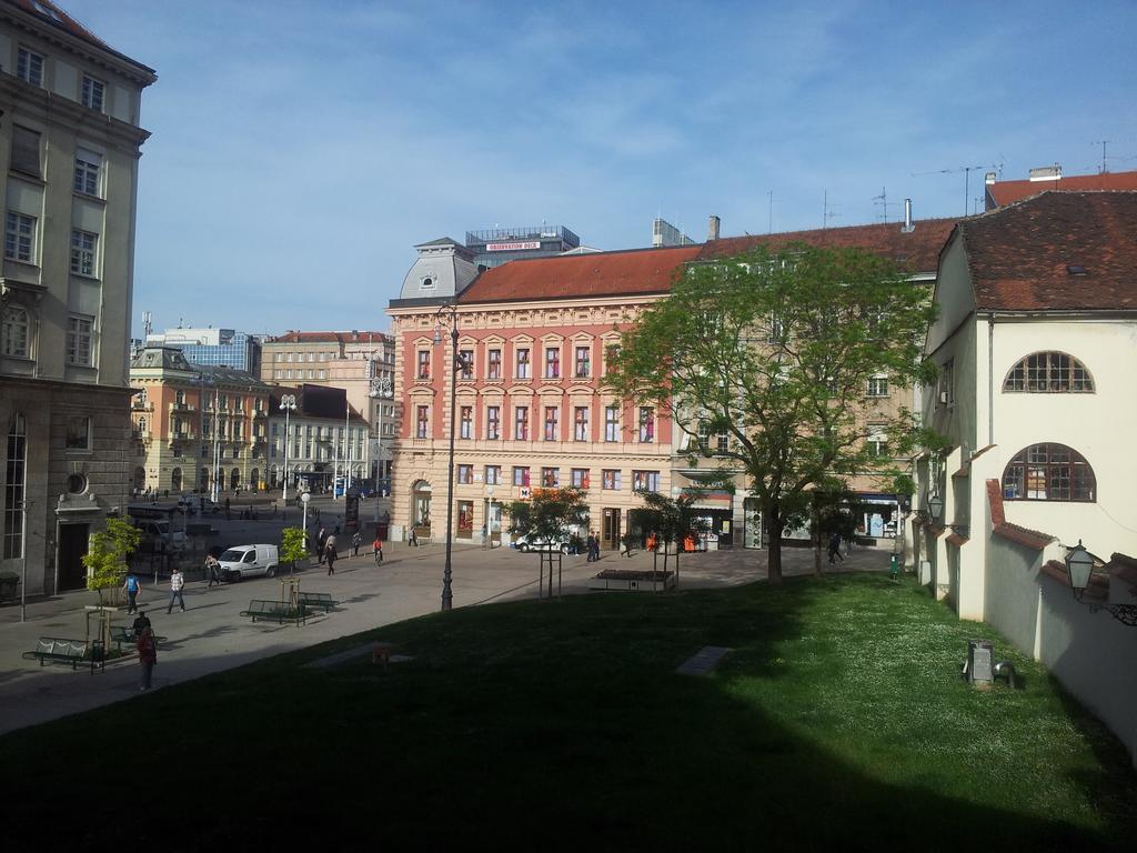 Apartment History Загреб Стая снимка